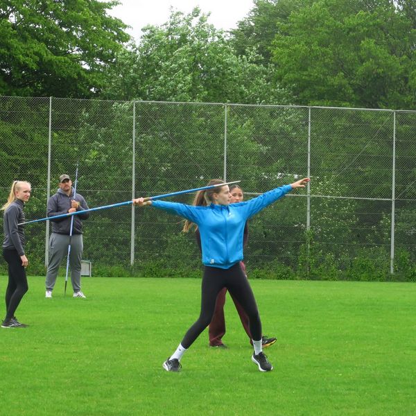 Speer in der Gruppe