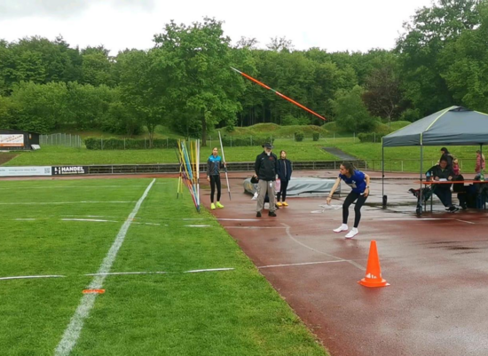 Laurenz Butz Regionalmeister | Werfer in Frickenhausen am Start